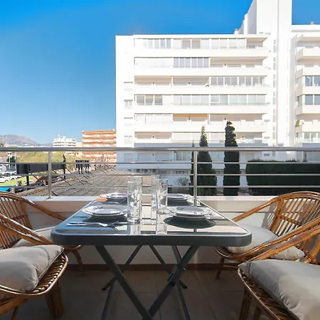 Welcs 224 Emp Con Terraza * Roses
